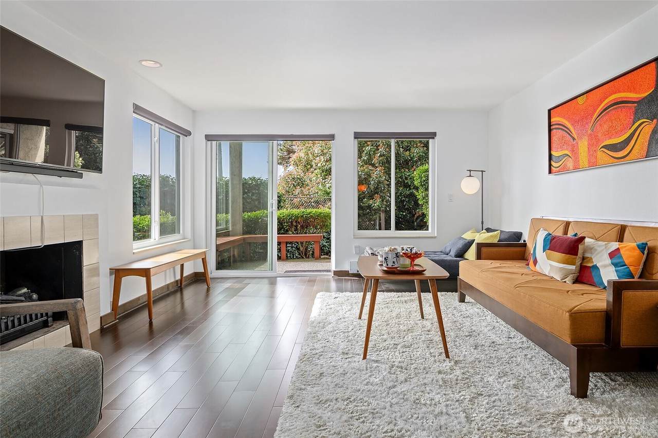 135 46th Street - Photo 1