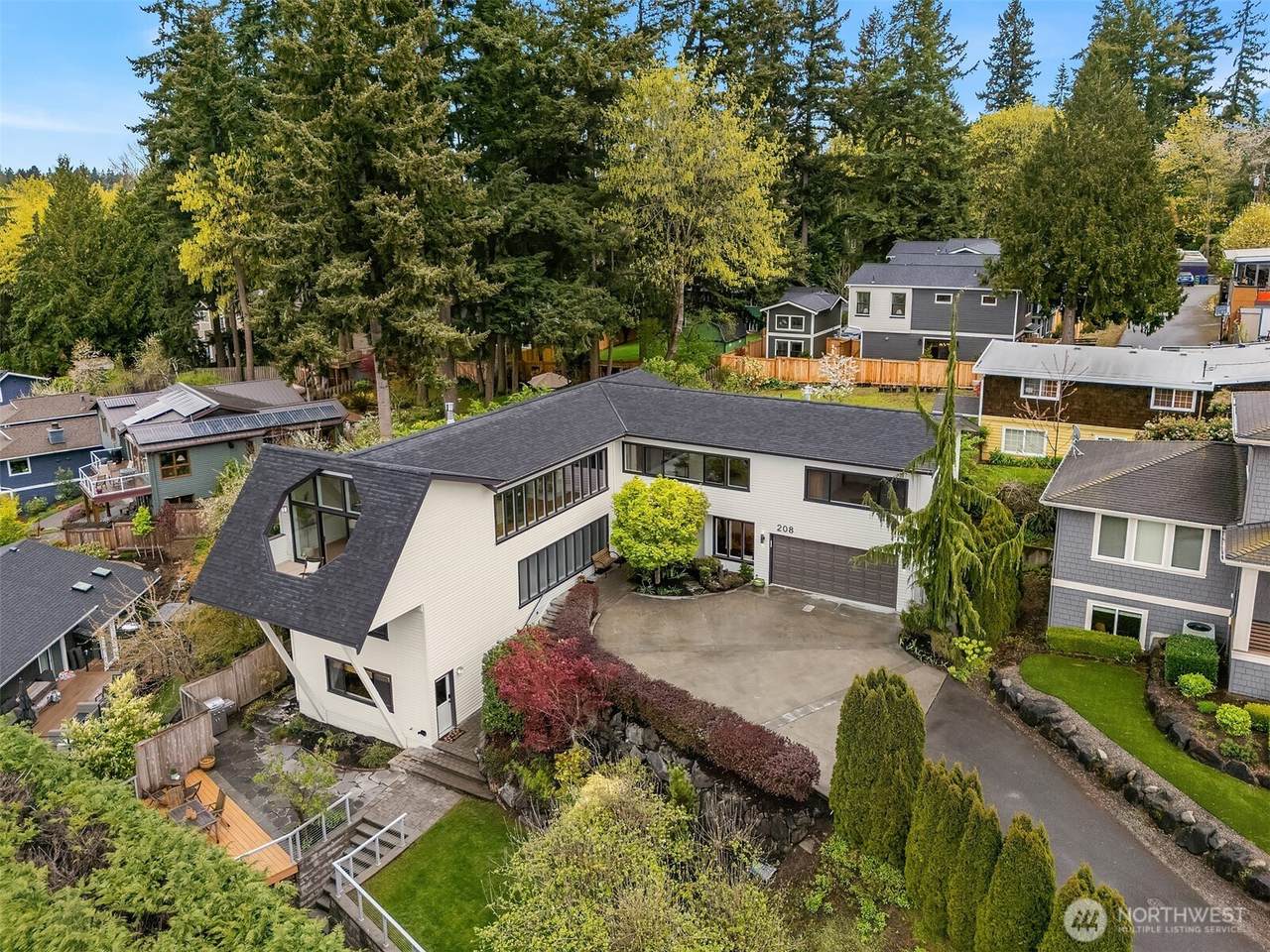 208 19th Avenue - Photo 1