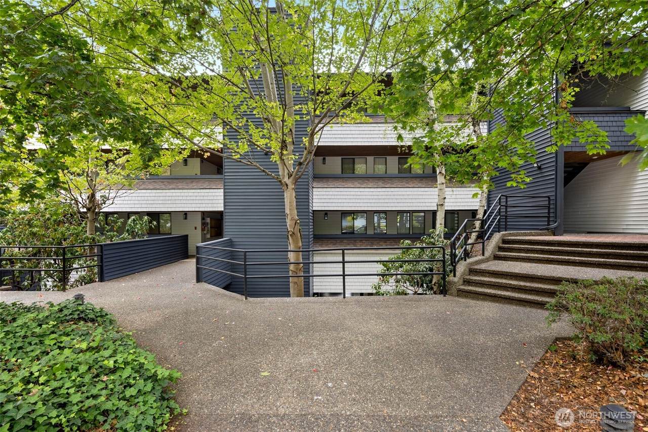 3055 80th Avenue - Photo 1