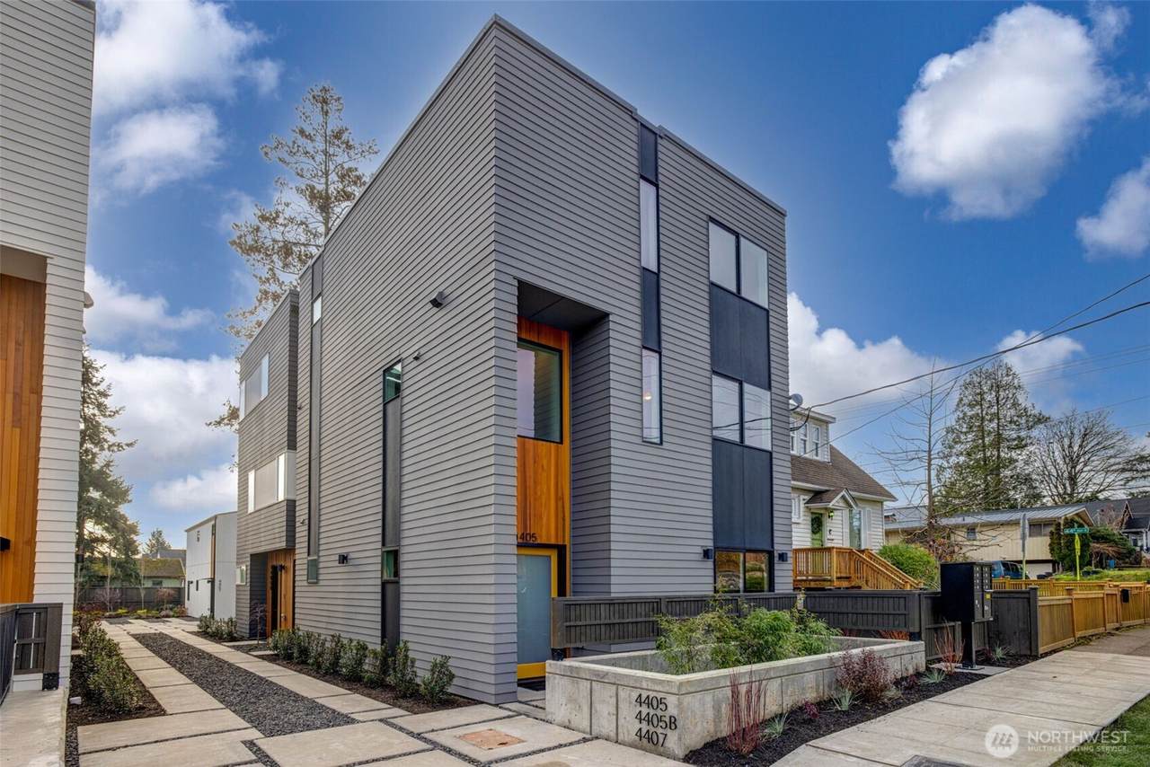4405 Holly Street - Photo 1