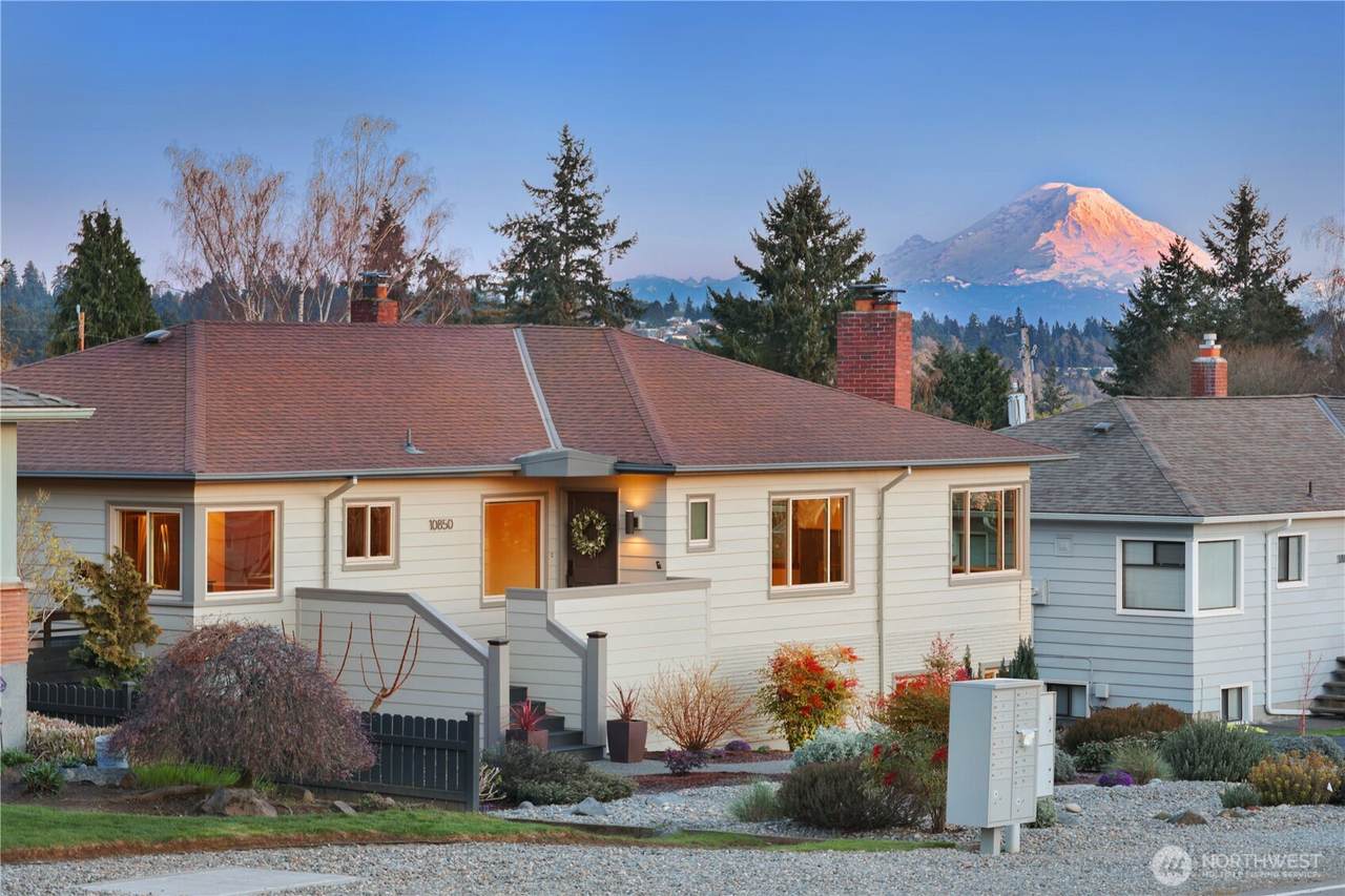 10850 Marine View Drive - Photo 1