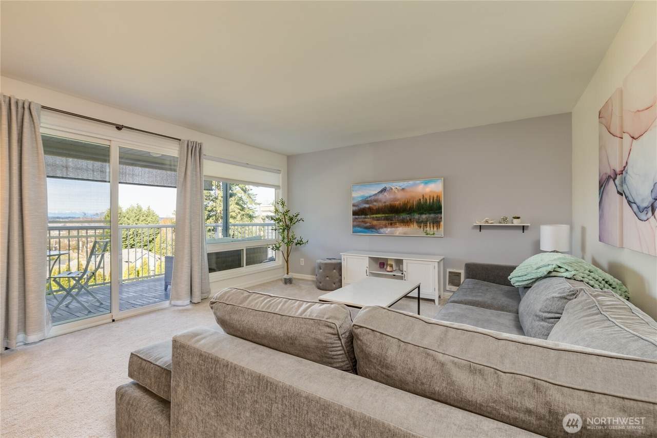 1113 Kirkland Avenue - Photo 1
