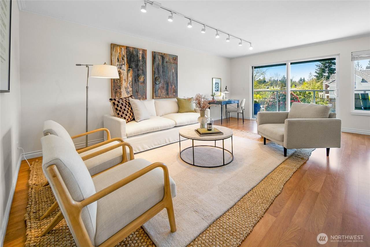 2501 Canterbury Lane - Photo 1