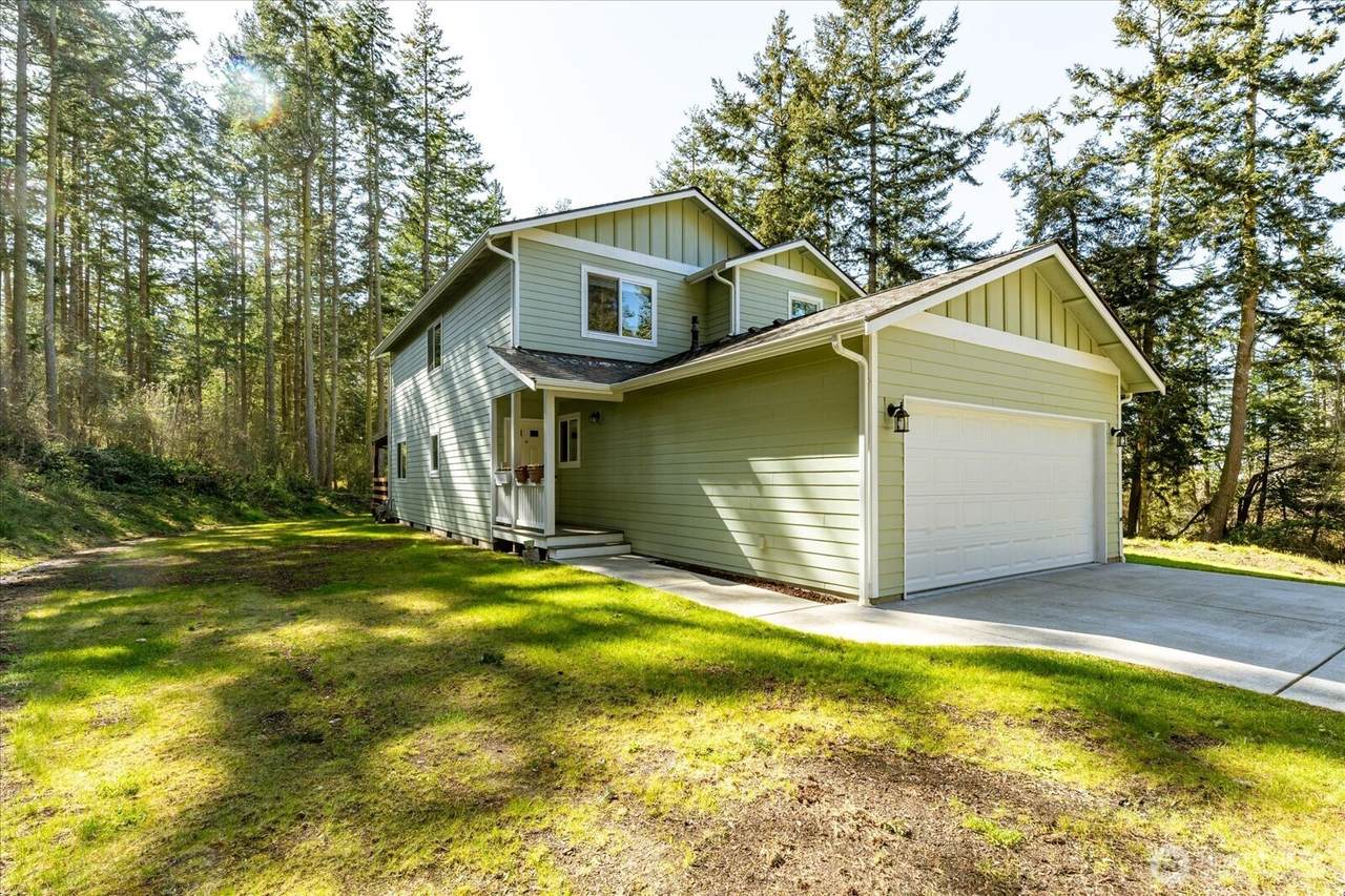 1035 Starflower Road - Photo 1