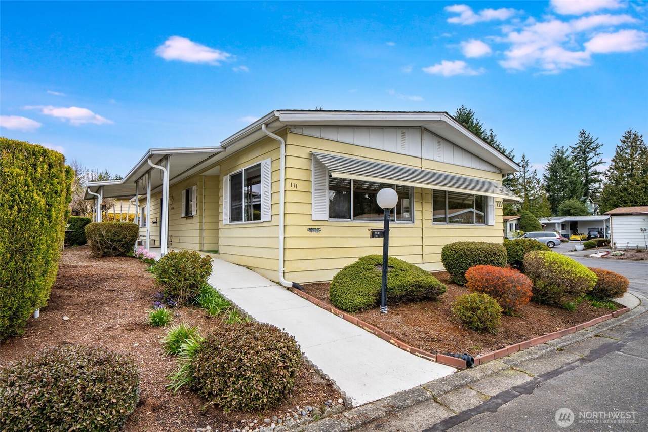 201 Union Avenue - Photo 1