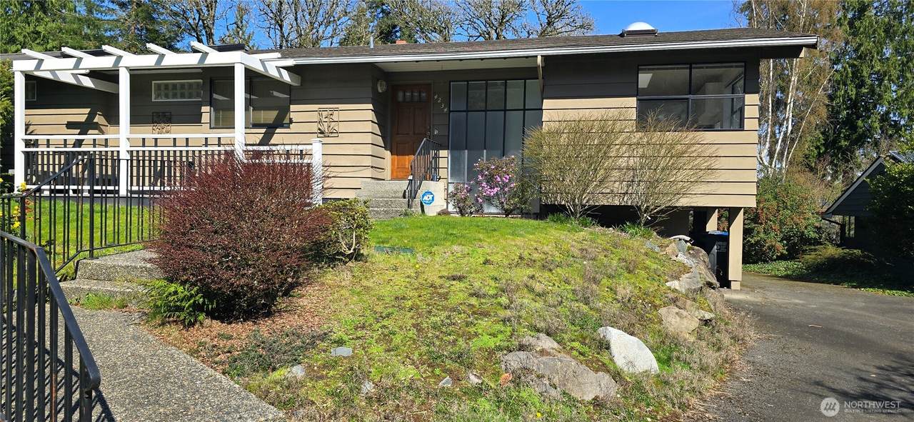 4234 89th Street - Photo 1