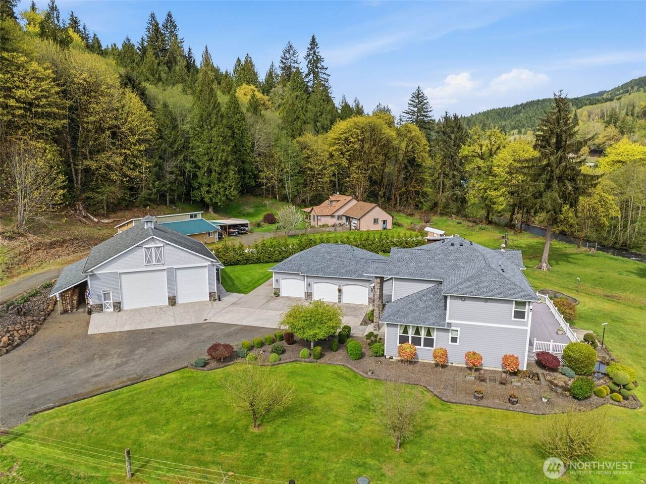 480 Apple Creek Rd - Photo 1