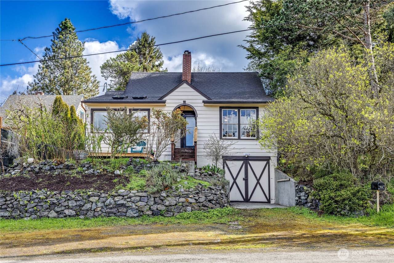 624 Scott Street - Photo 1
