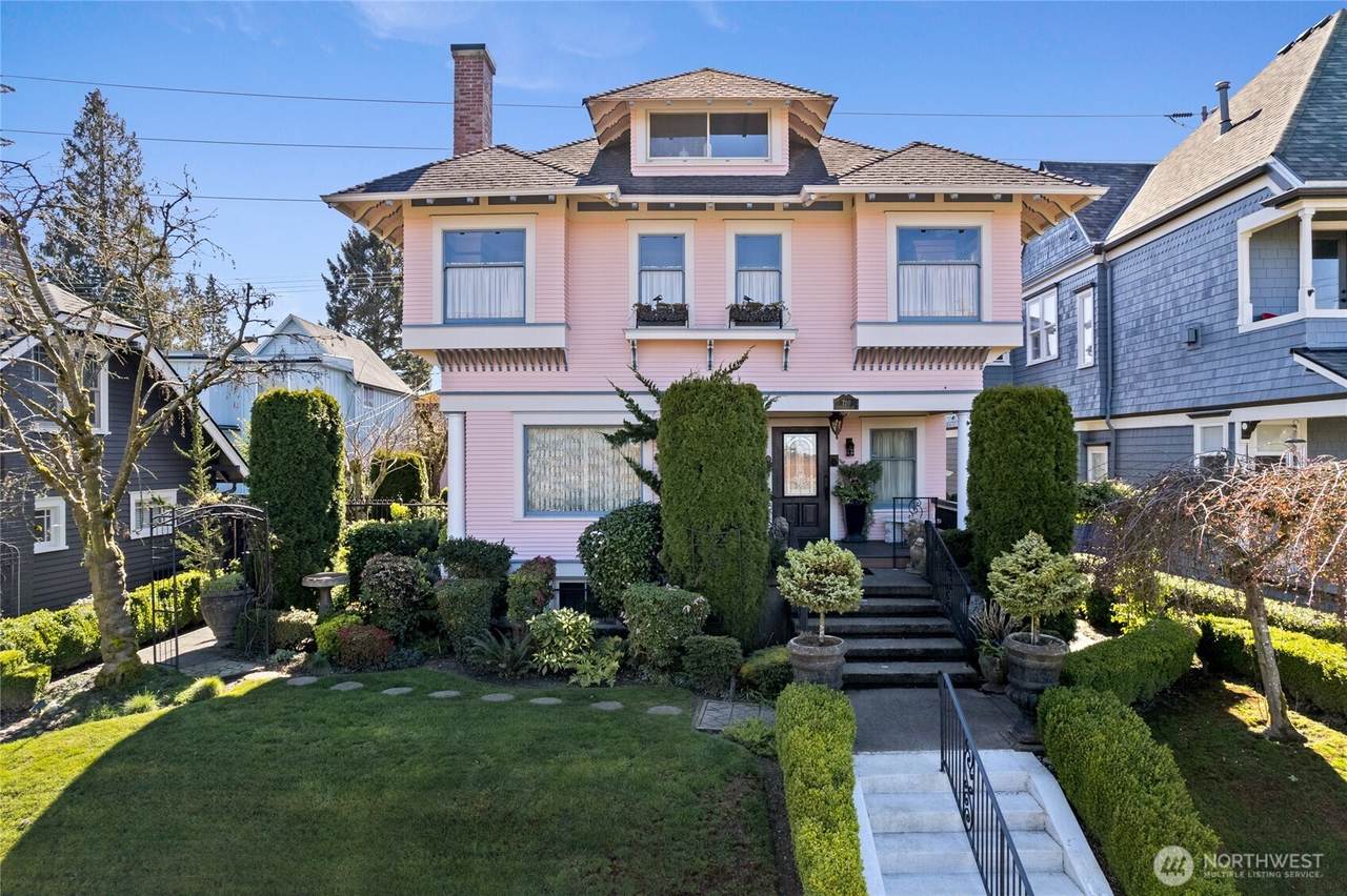 720 Sheridan Avenue - Photo 1
