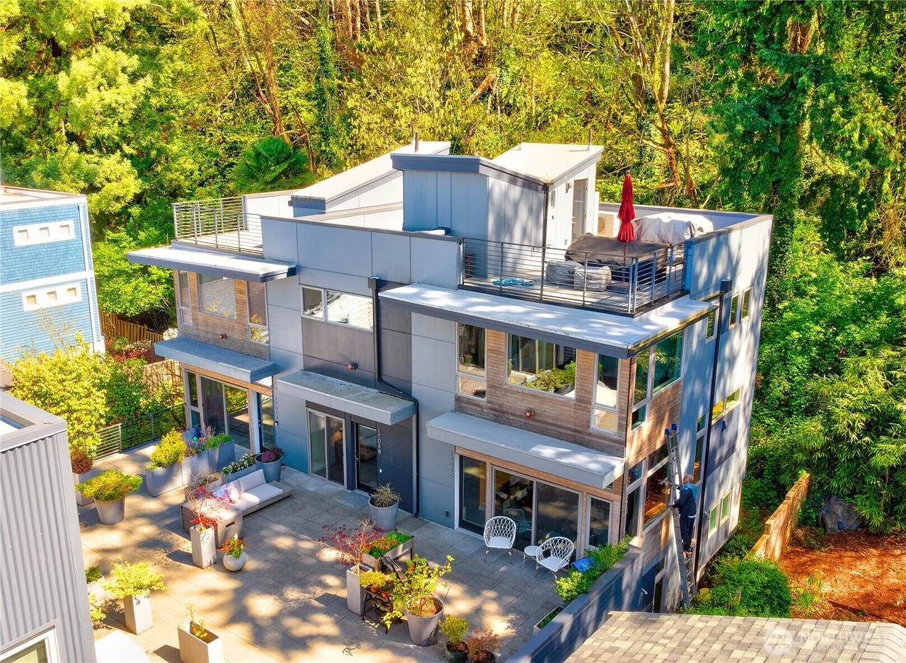 1708 Alki Avenue - Photo 1