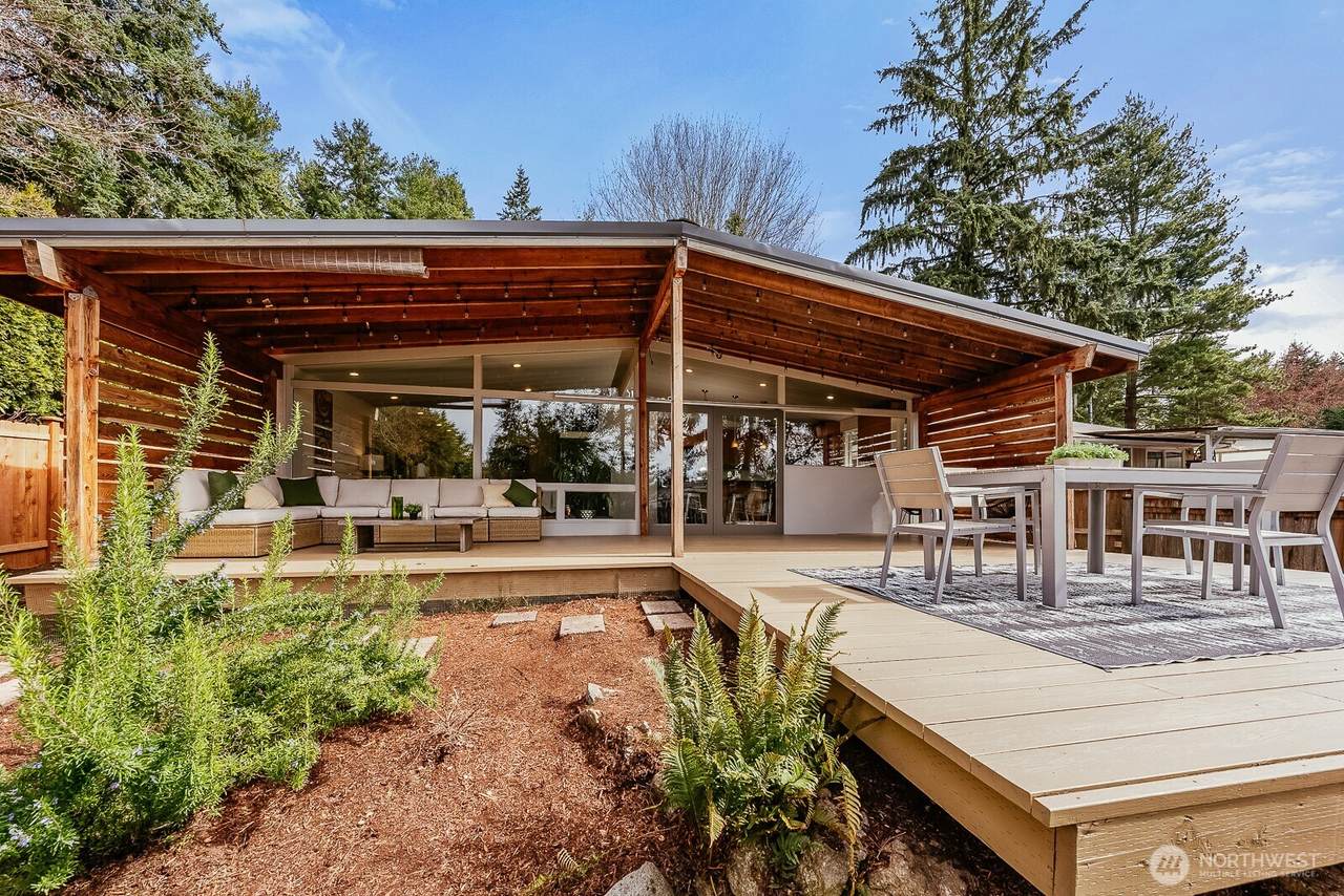 15863 15th Avenue - Photo 1