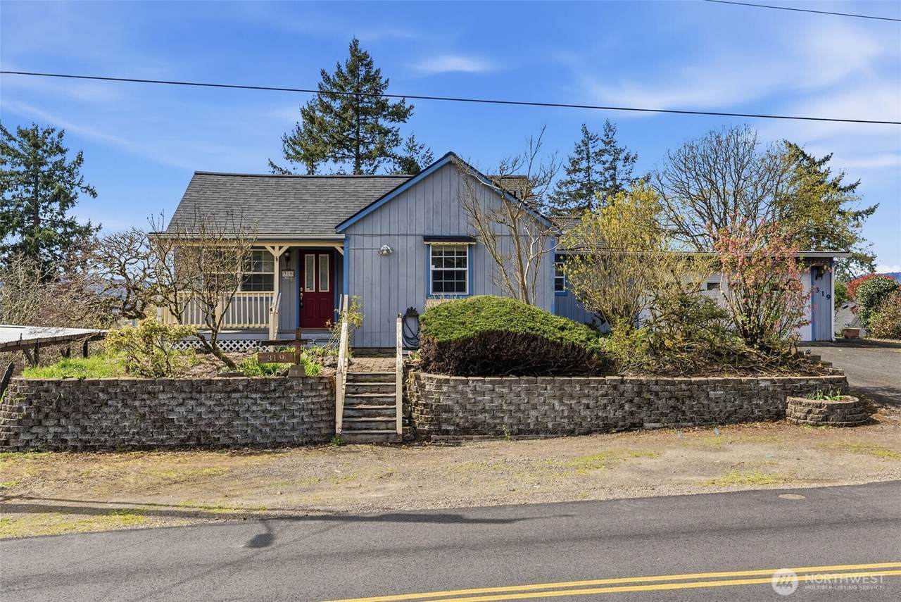 319 3rd Street - Photo 1