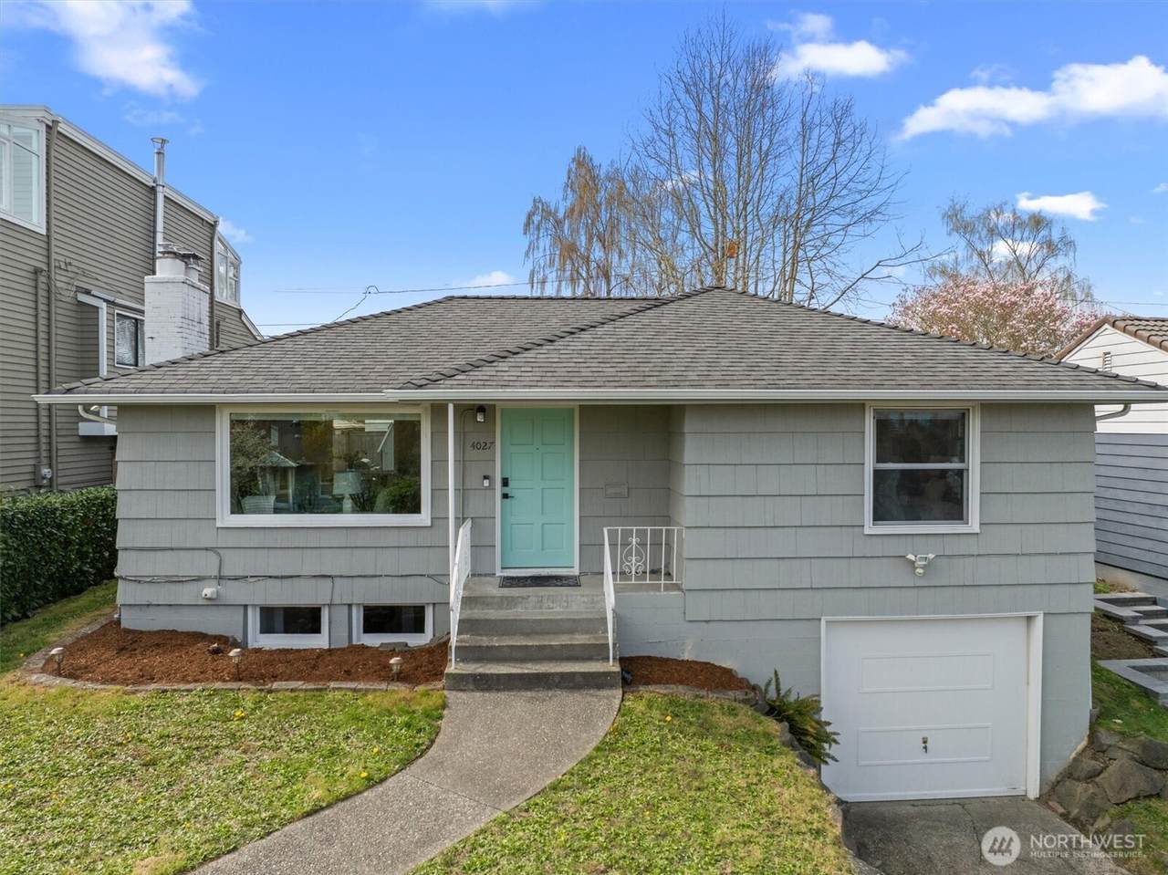 4027 52nd Avenue - Photo 1