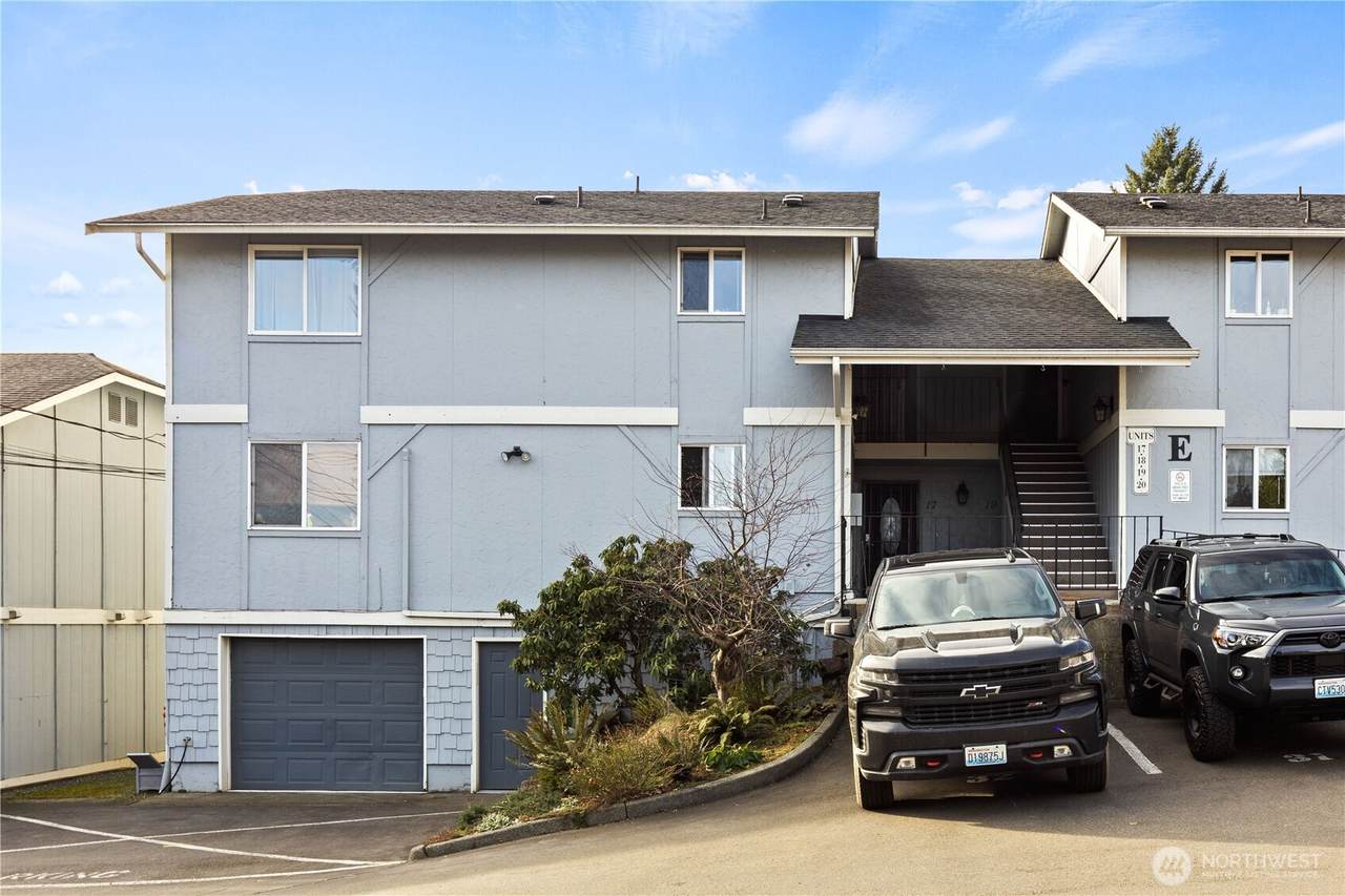 700 Ford Avenue - Photo 1