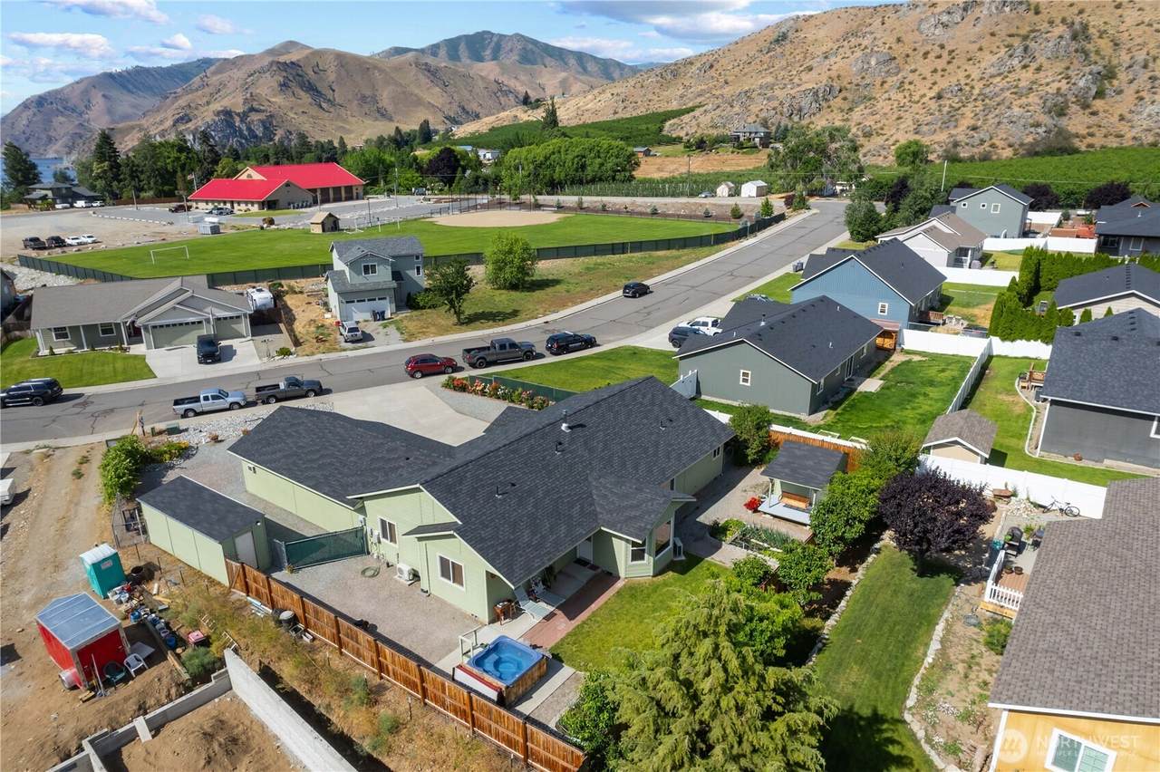 1010 Crest Loop - Photo 1