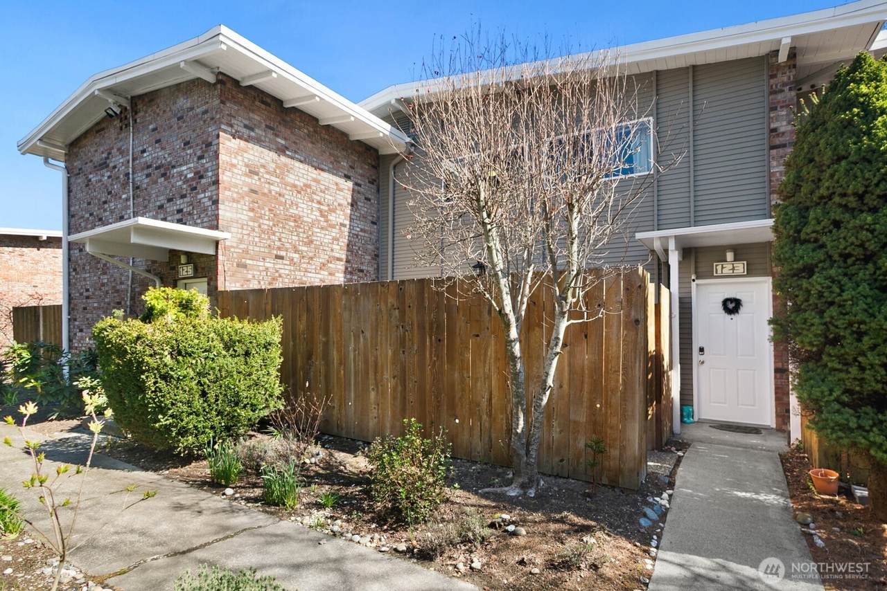 12242 59th Street - Photo 1