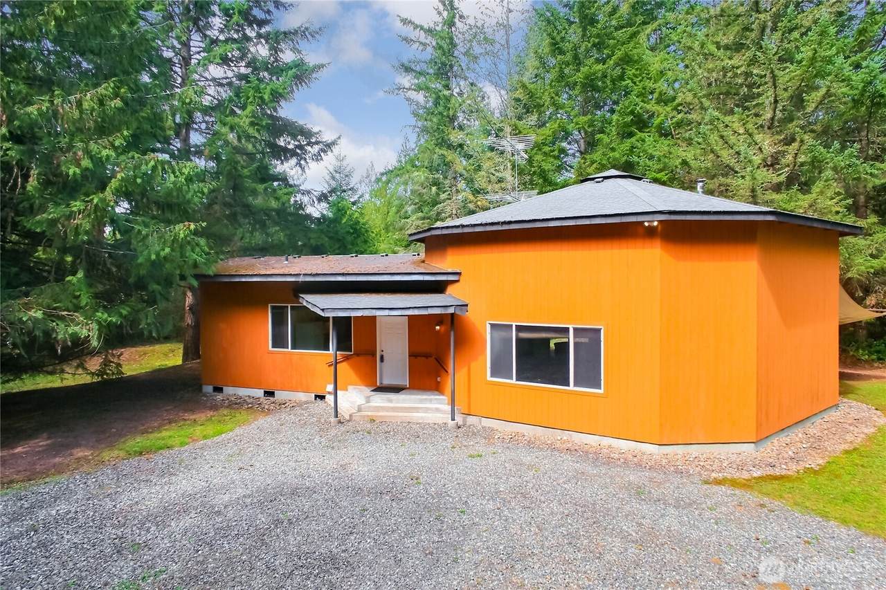 4601 292nd Street - Photo 1