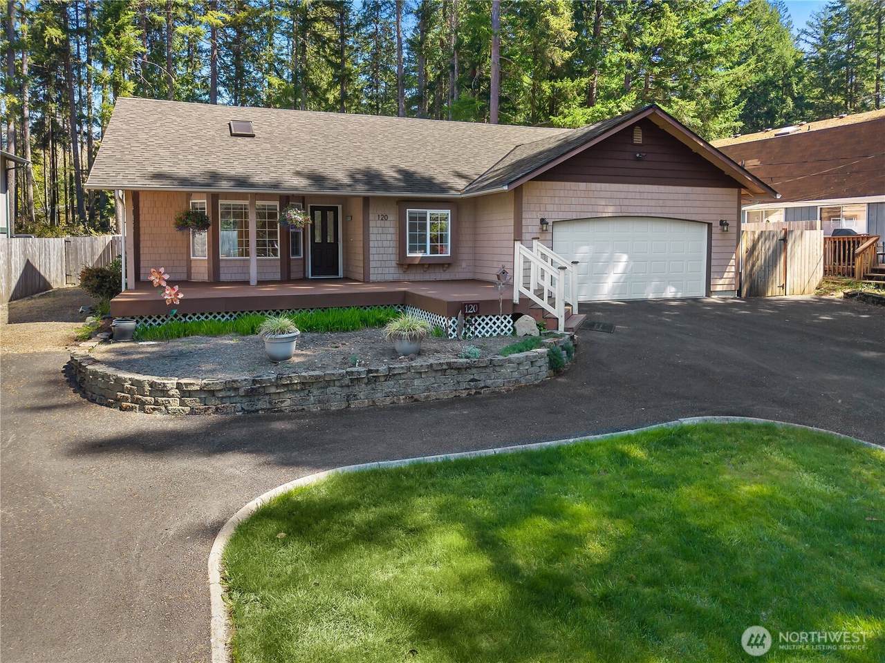 120 Ballantrae Drive - Photo 1