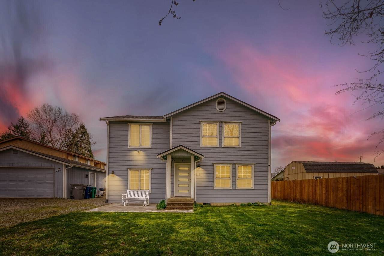 217 Tacoma Blvd S - Photo 1