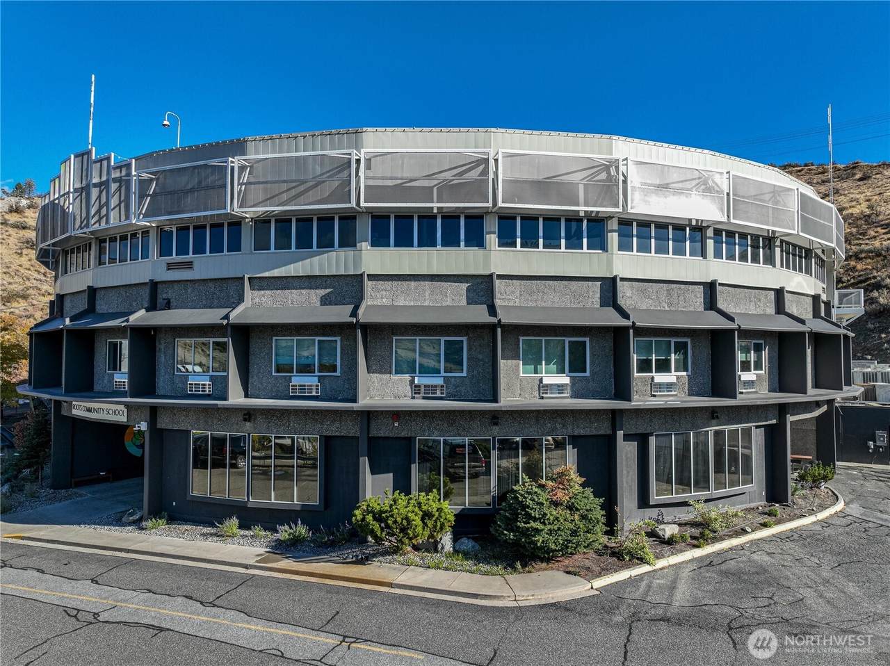 503 Highland Avenue - Photo 1