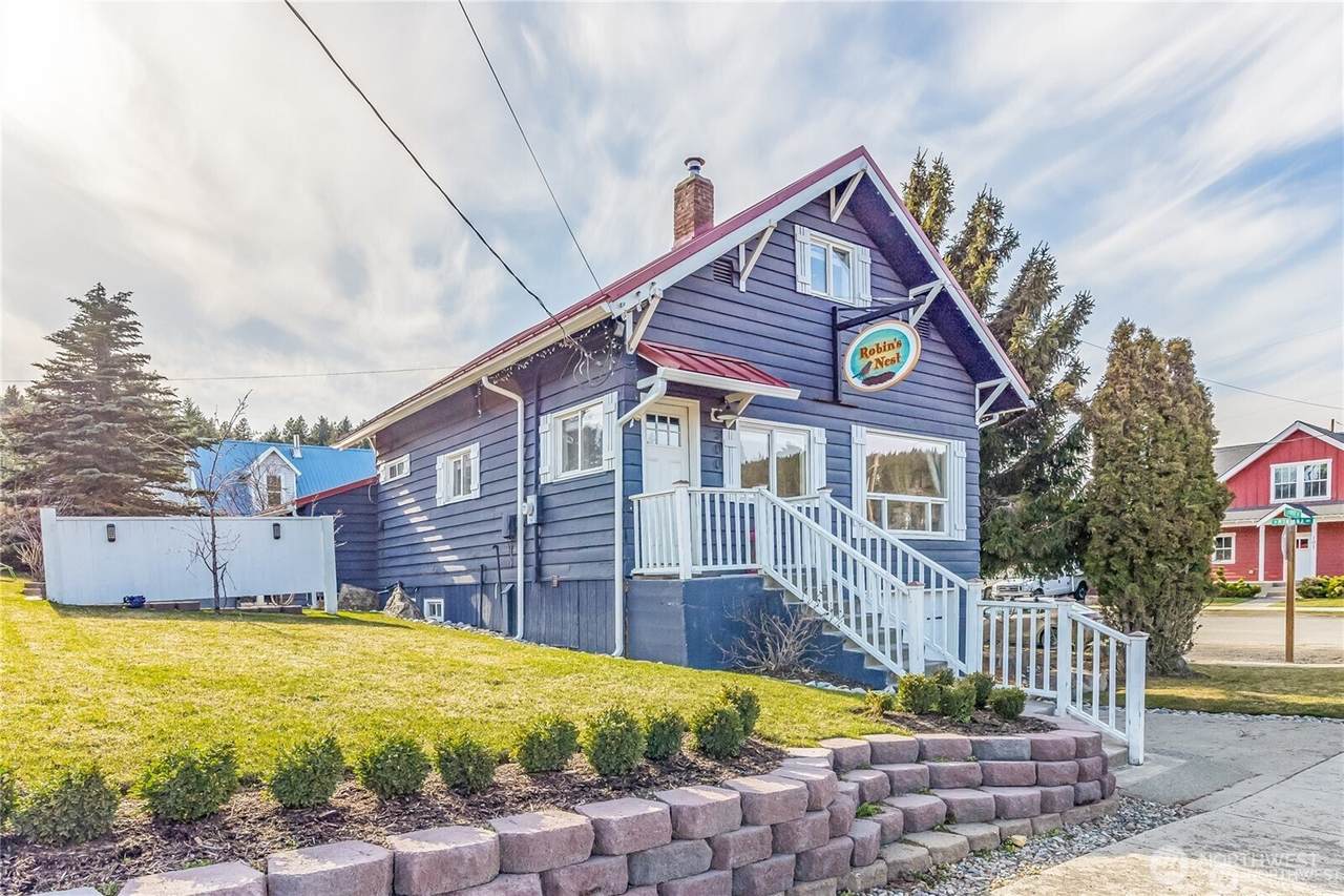 300 1st Street - Photo 1