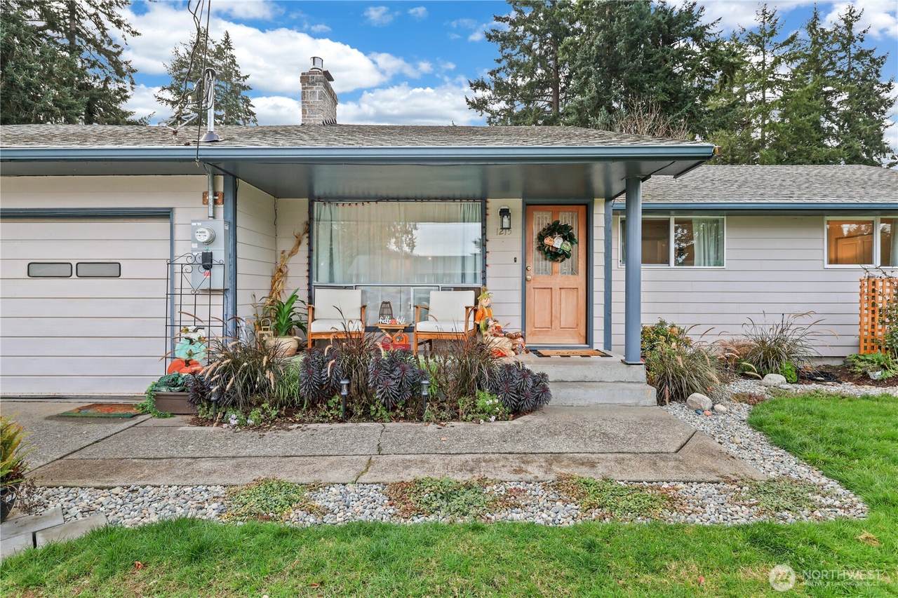 1215 Stillwell Street - Photo 1
