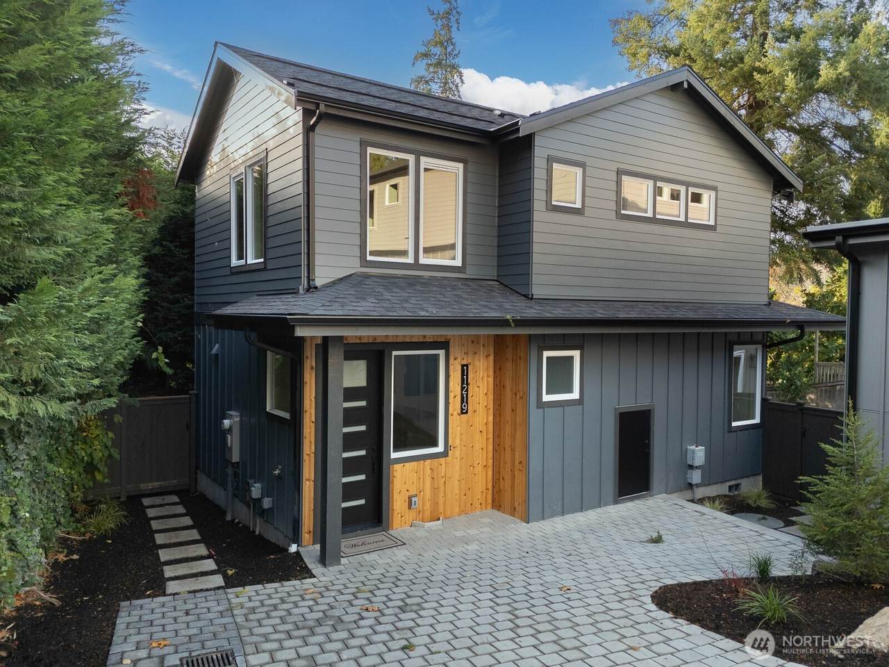 11219 95th Street - Photo 1