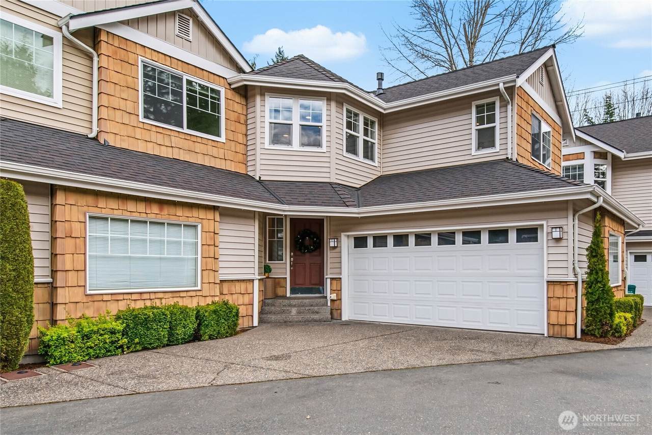 205 Newport Way - Photo 1