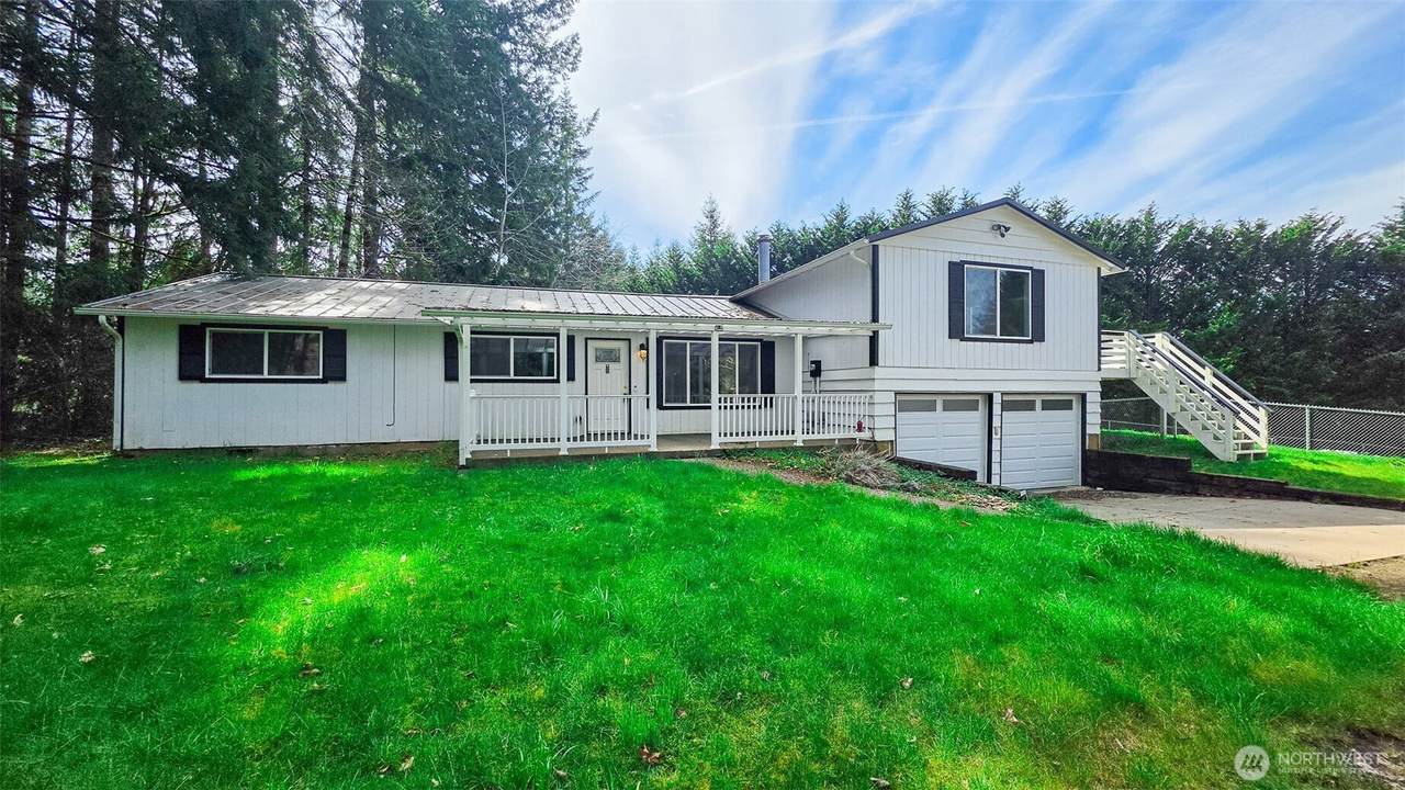 55 Meadowood Drive - Photo 1