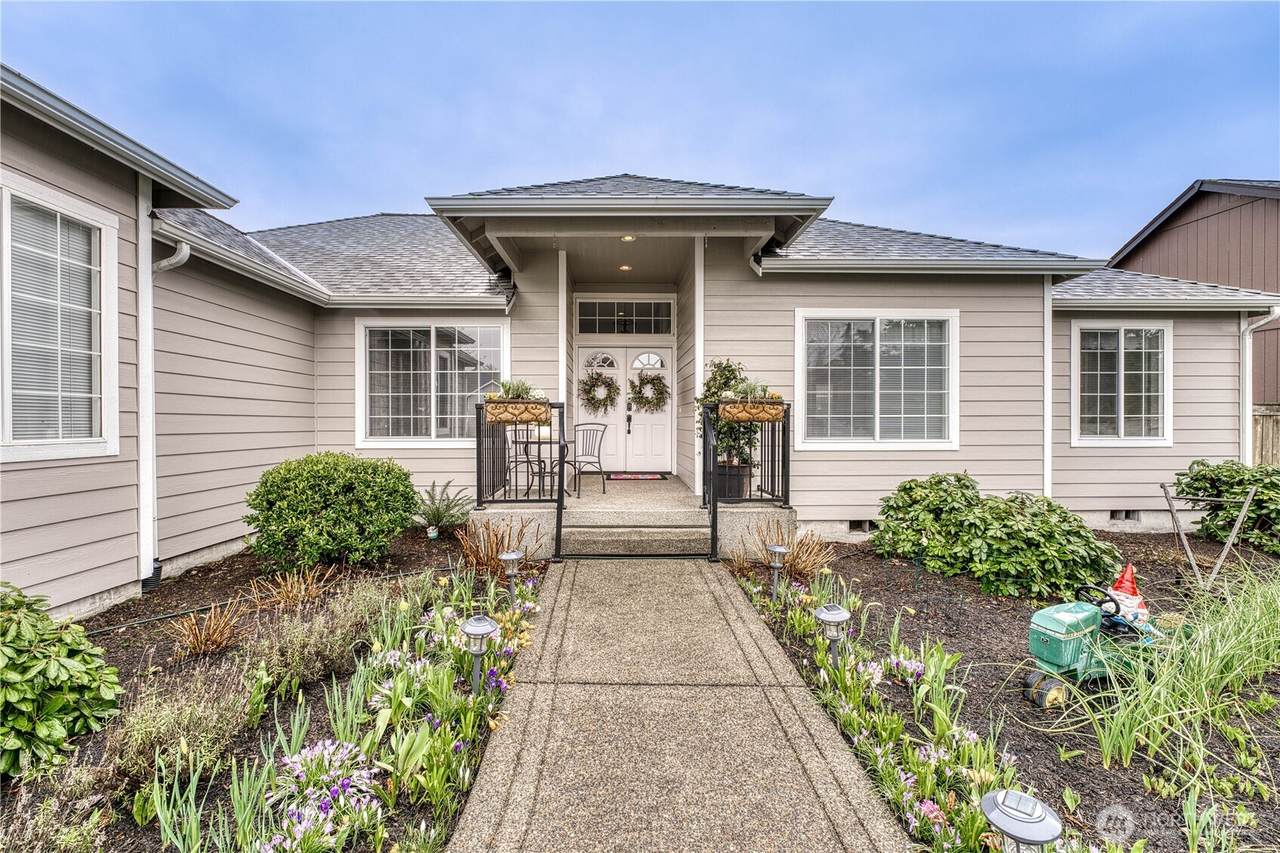1355 Olsen Avenue - Photo 1