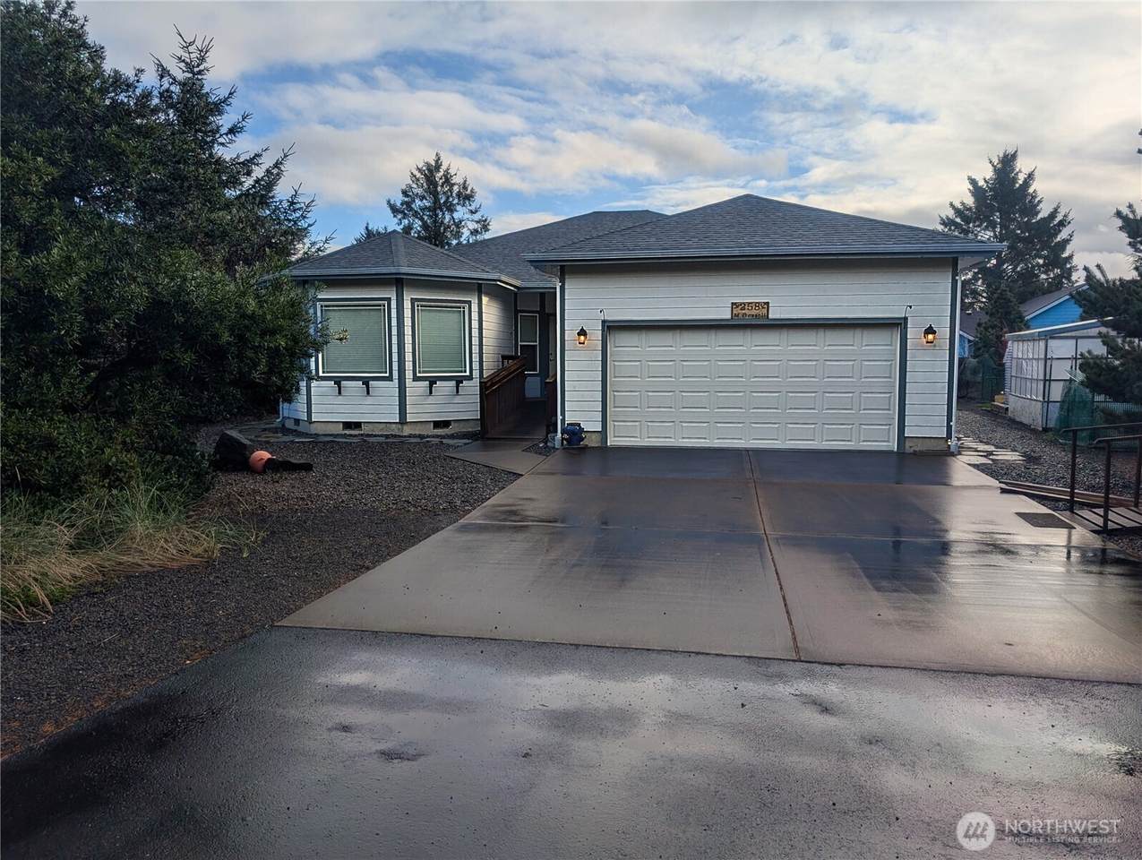 258 Razor Clam Drive - Photo 1