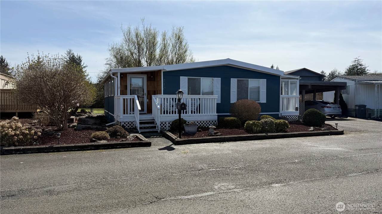 210 Ho Hum Lane - Photo 1