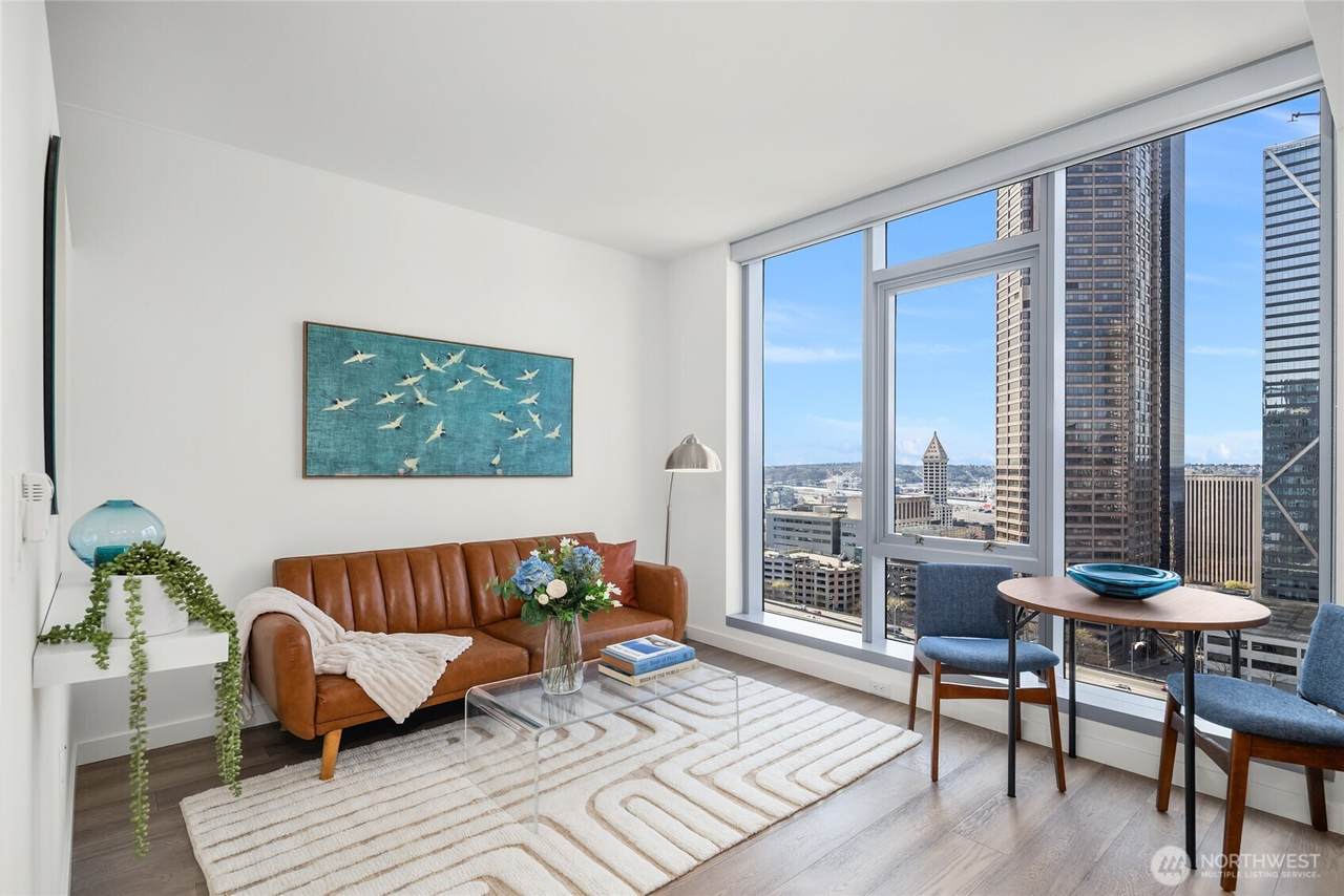 800 Columbia Street - Photo 1