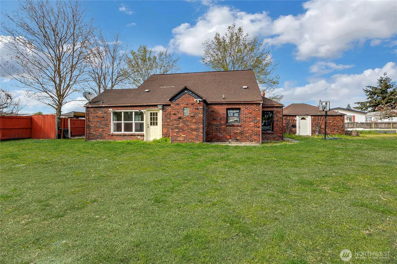 3207 83rd Street - Photo 1