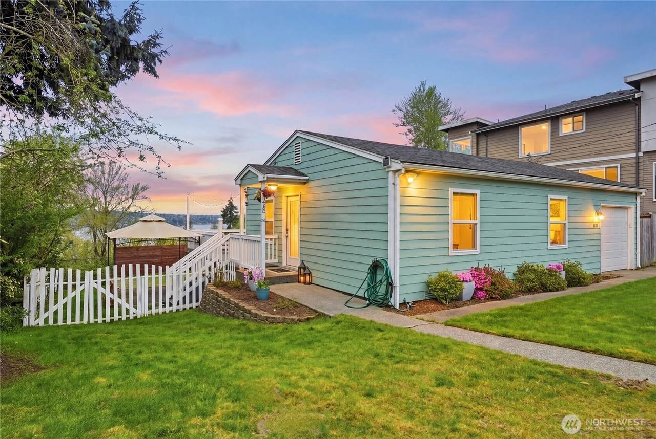 1425 Jones Avenue - Photo 1