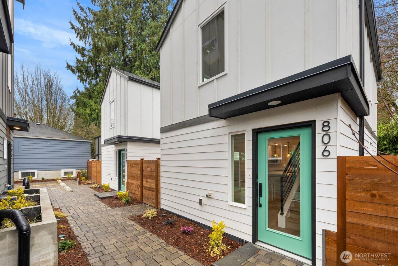 806 Rose Street - Photo 1