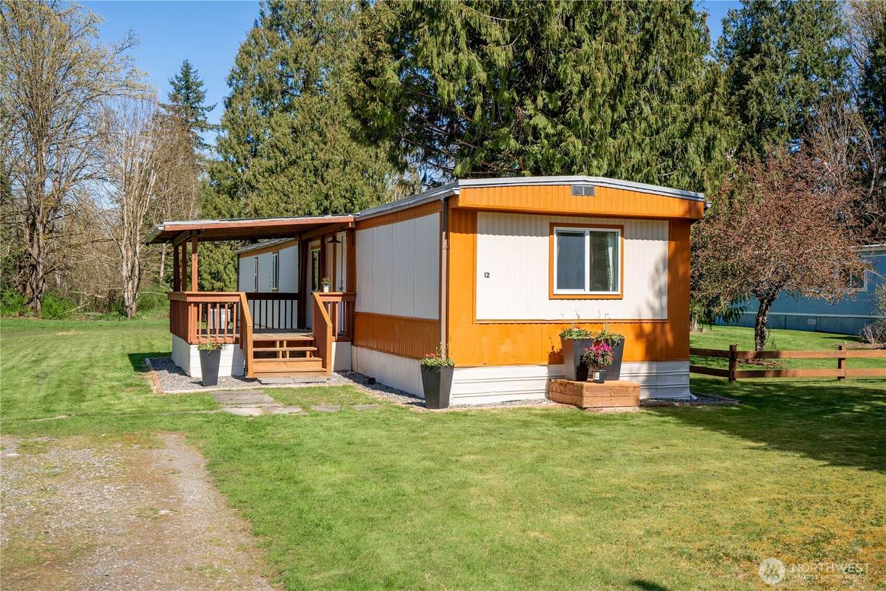 8814 Giles Road - Photo 1