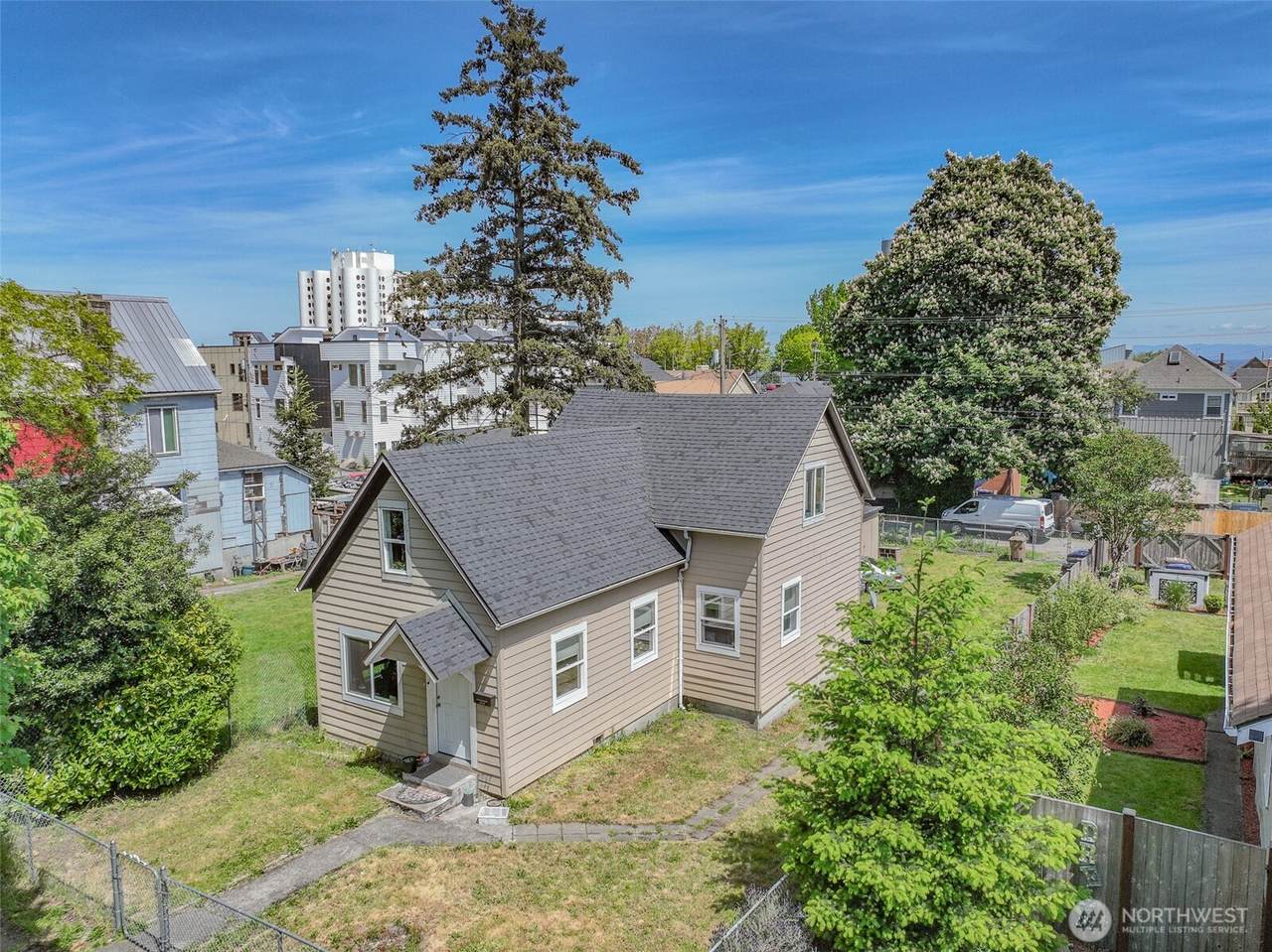 1939 L Street - Photo 1