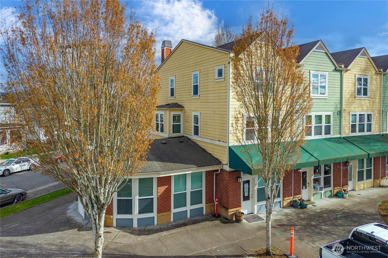 816 Cherry Avenue - Photo 1