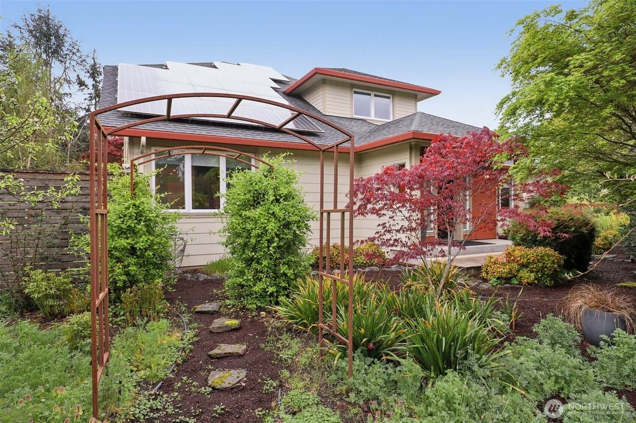 302 Phoenix Way - Photo 1
