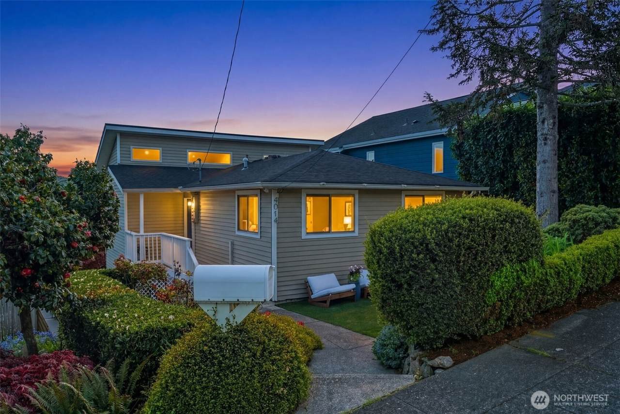 4014 32nd Avenue - Photo 1