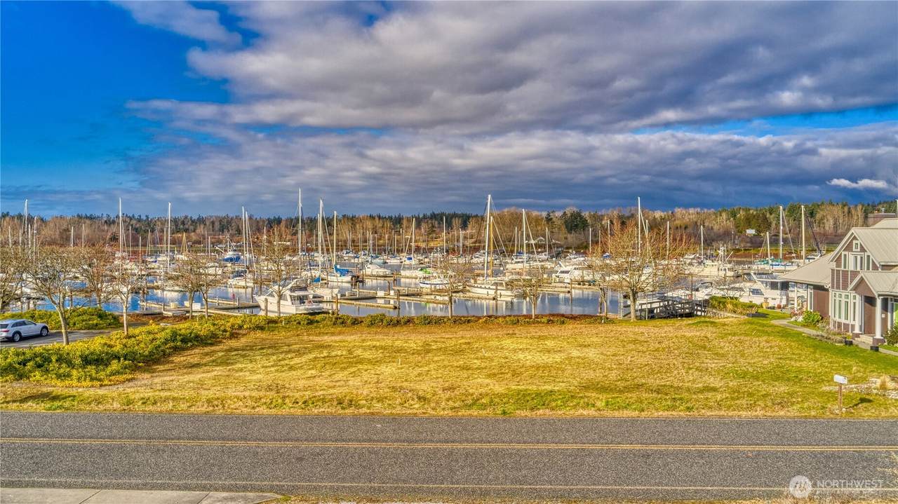 19 Harbor Seal Drive - Photo 1