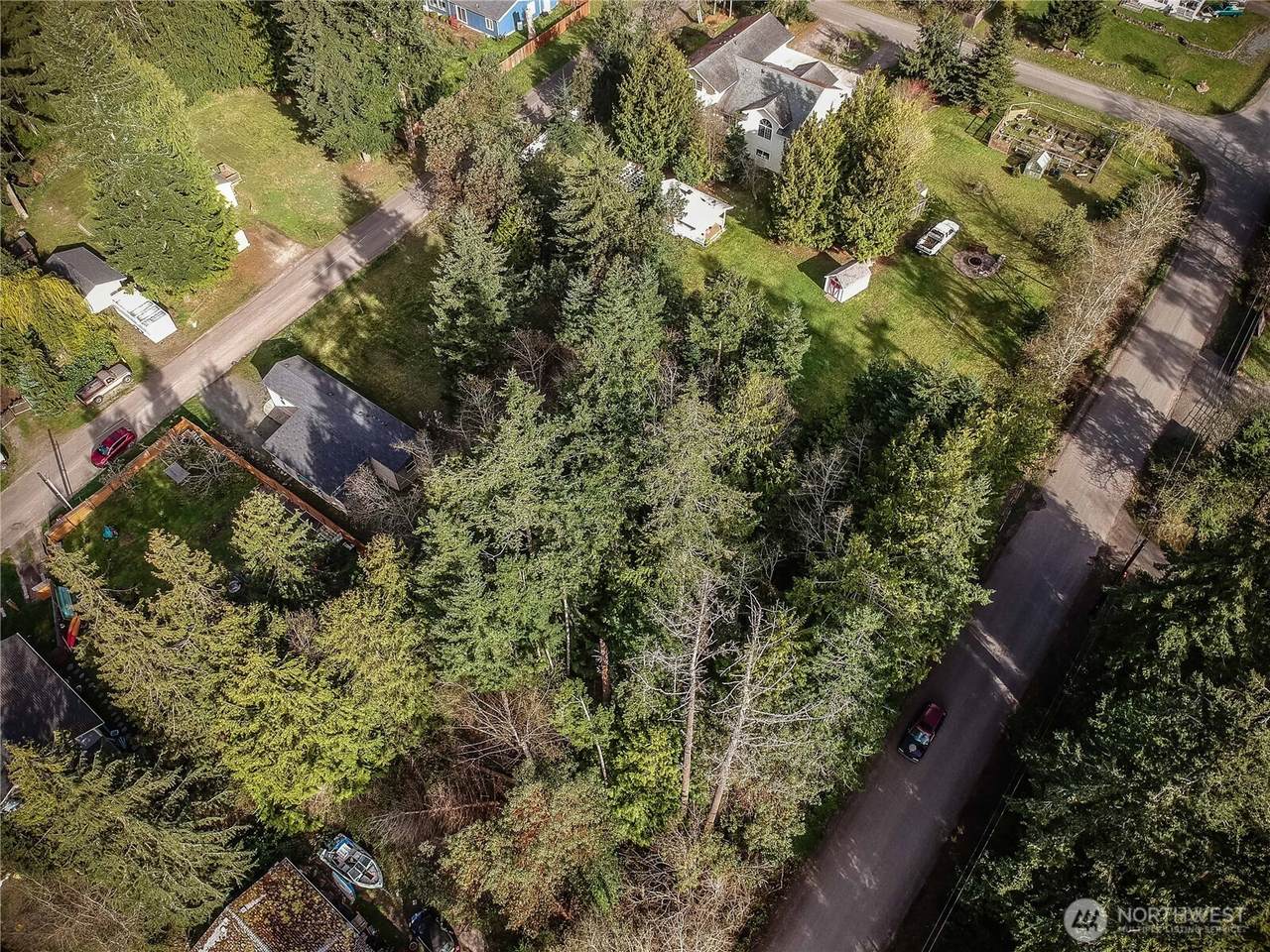 222 Law Avenue - Photo 1