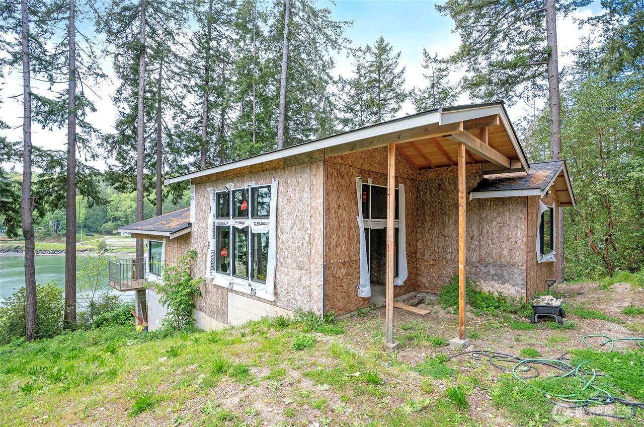 9715 148th Avenue - Photo 1