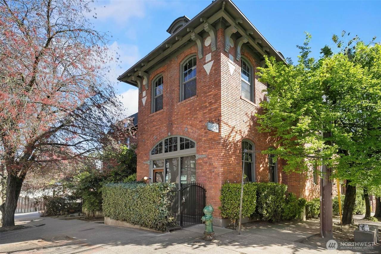 1406 Harvard Avenue - Photo 1