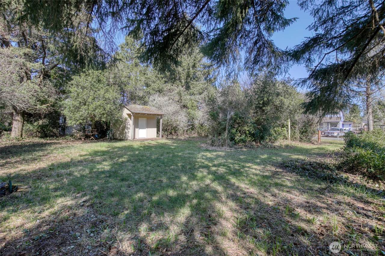 265 Wishkah Street - Photo 1