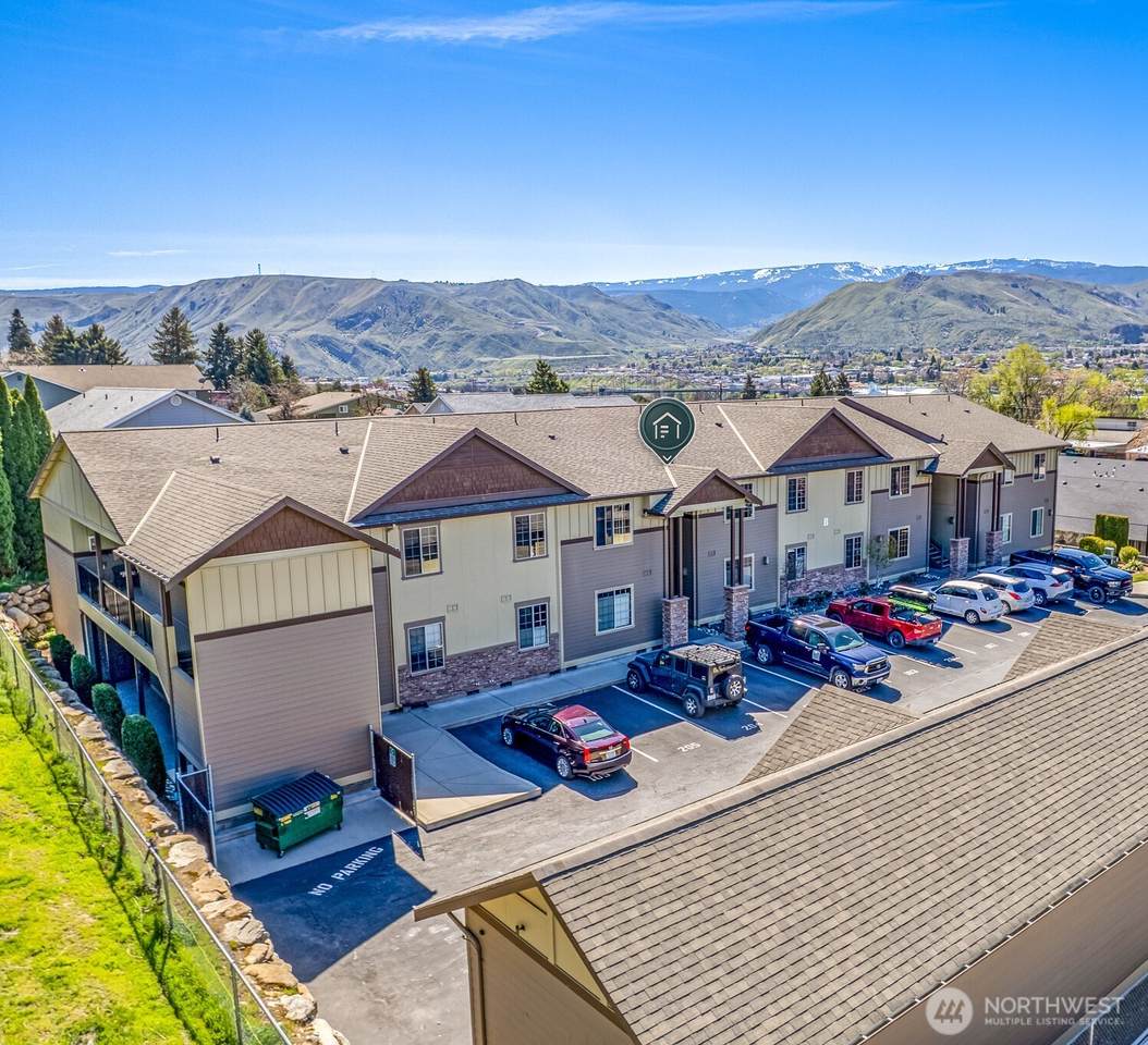 1051 Baker Avenue - Photo 1