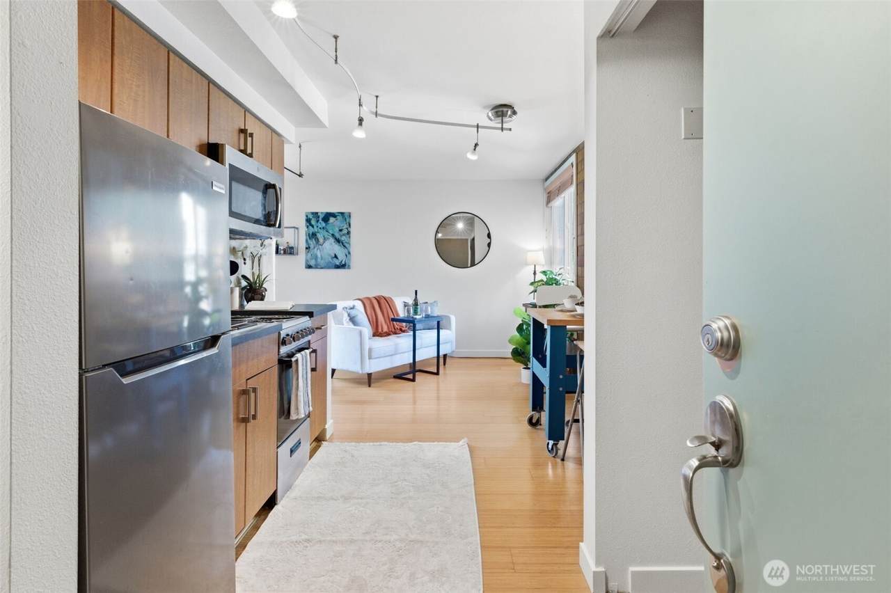 905 Cherry Street - Photo 1