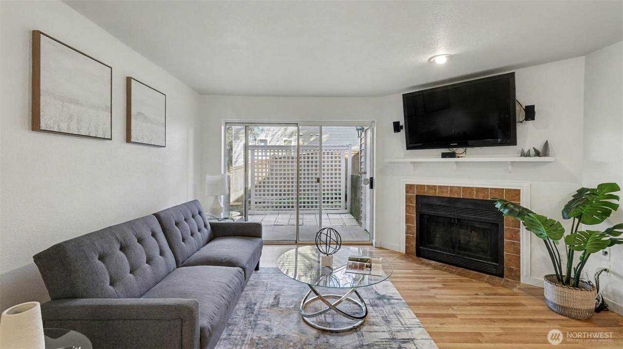 4106 Factoria Boulevard - Photo 1