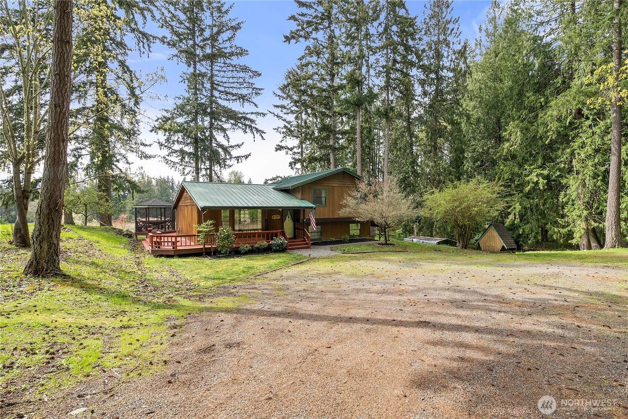 7119 345th Street - Photo 1